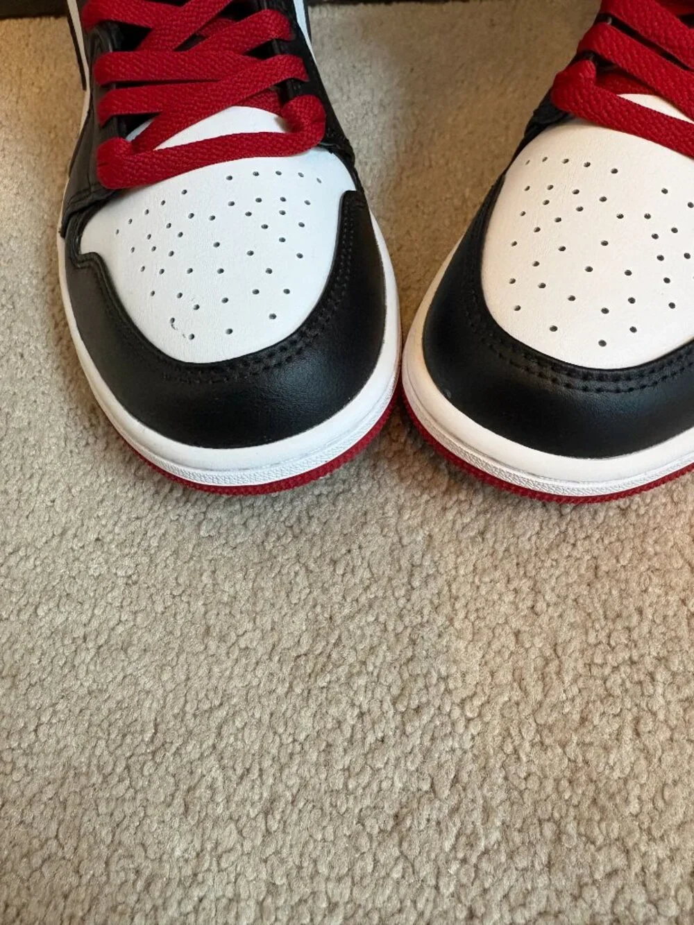 Nike Air Jordan 1 Mid Shoes Retro Gym Red Black Toe White Men's Size 9.5 NWOT